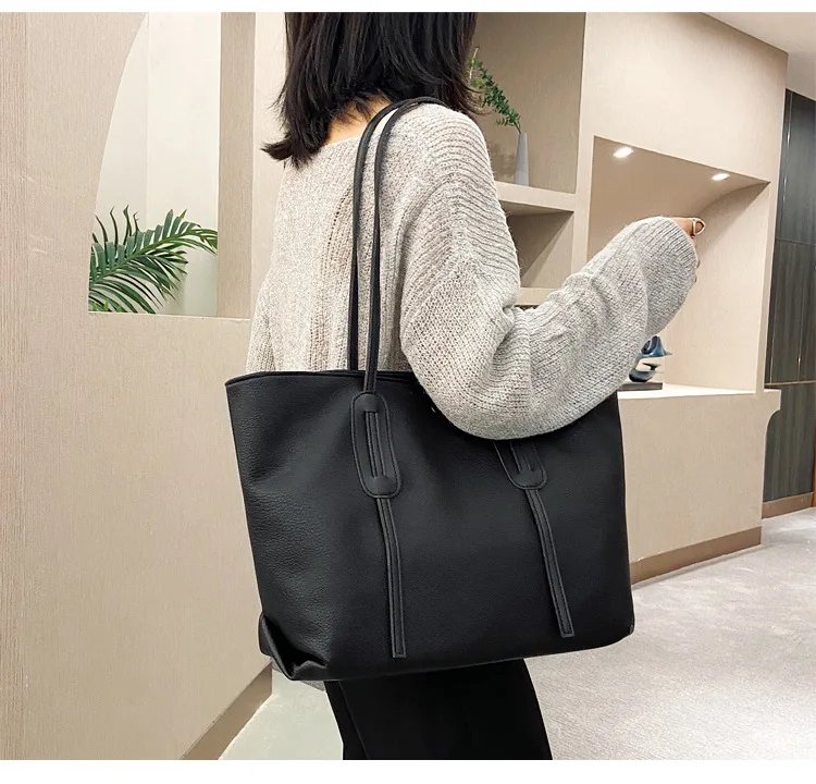 

Handbag Women New Korean Casual Shoulder Bag Large Capacity Fashion Ladies Portable Tote Bag