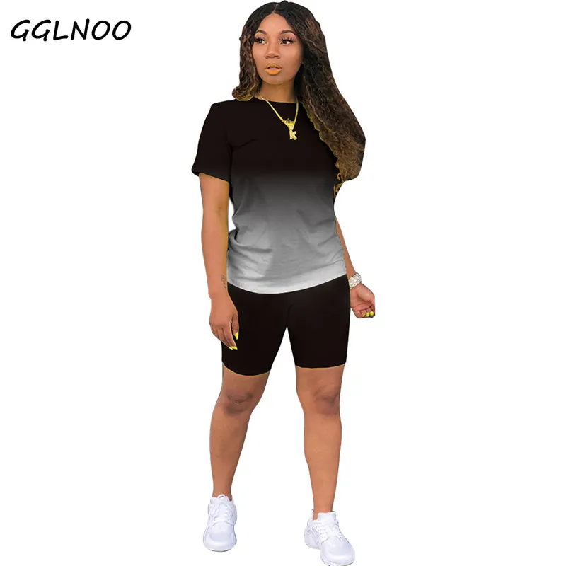

GGLNOO Plus Size Women Clothing Outfits Acitve Gradient T-shirt& Shorts Pants Two Piece Set Sport Tracksuit Sweatsuit GG23291