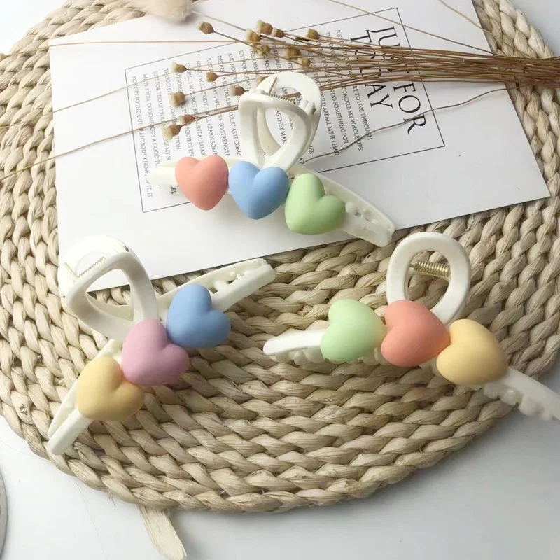 

Korea Candy Color Love Heart Claw Clip Large Barrette Crab Hair Claws Bath Clip Ponytail Clip Women Girls Hair Accessories Gift