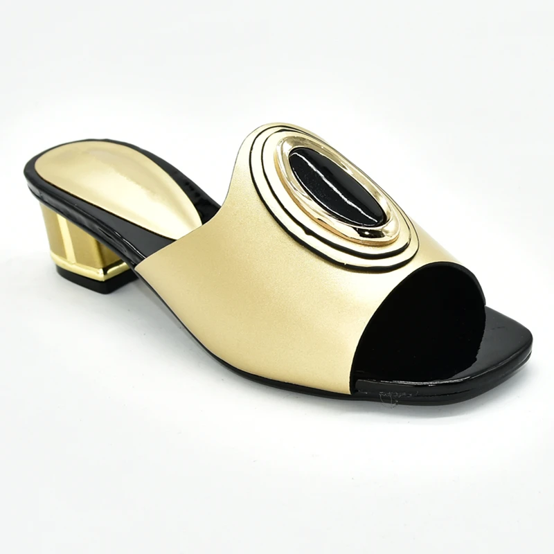 Новейший дизайн обувь размера плюс женские босоножки на каблуках 2020 летние