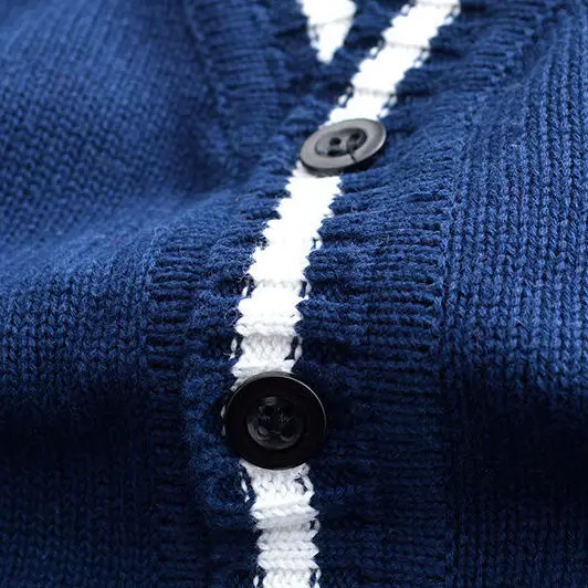 

College style long-sleeved knit cardigan men's V-neck outer jacket youth cotton sweater coat thick sweater
