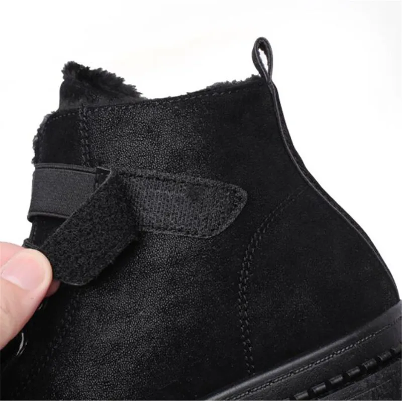 Модные зимние мужские ботинки на меху черные кроссовки повседневные