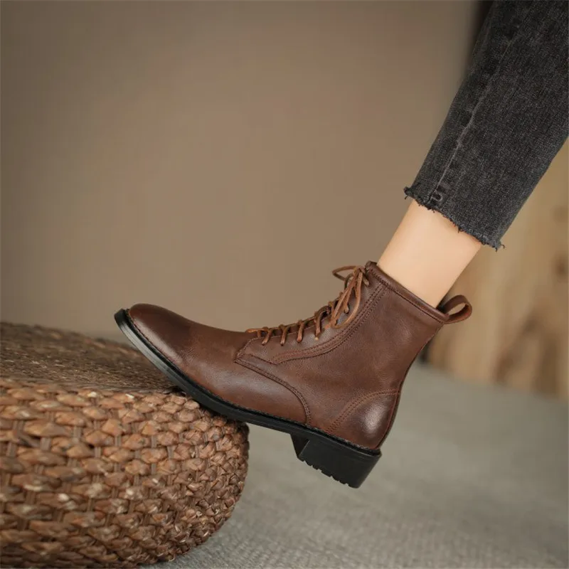 

Новинка 2021, зимние женские ботинки, Модные ботильоны в Корейском стиле ретро с ремешком на толстом каблуке и низкой подошвой, в студенческом...