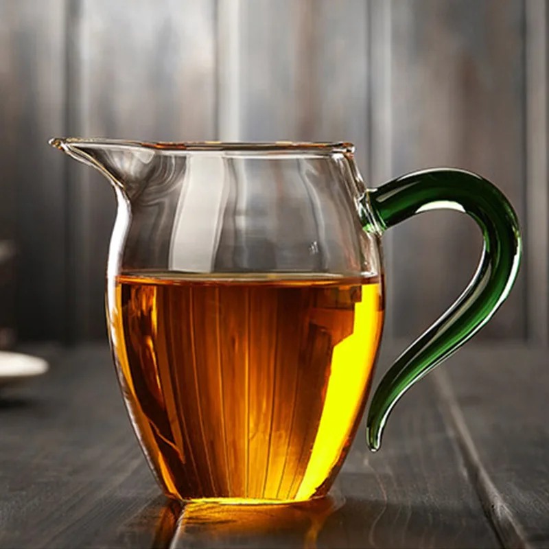 

Thickened glass fair cup heat-resistant tea separator Colour belt handle tea Haikungfu glass tea ceremony tea set accessories