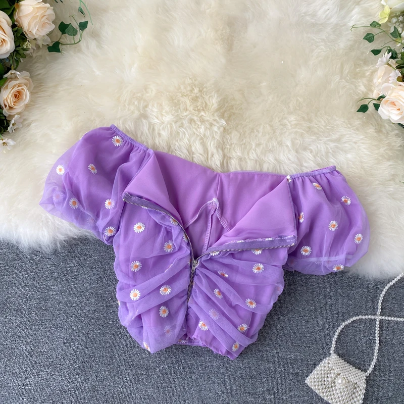 Женская блузка с вышивкой коротким рукавом и квадратным вырезом лето 2020 | одежда