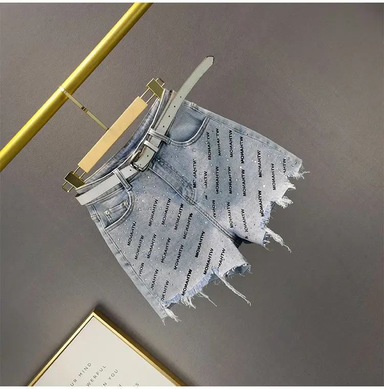 

Letter Rhinestone Short Frayed Hem Denim Pants Women's 2021 Summer New All-Match Blue High Waist Slimming Jean Pants Female