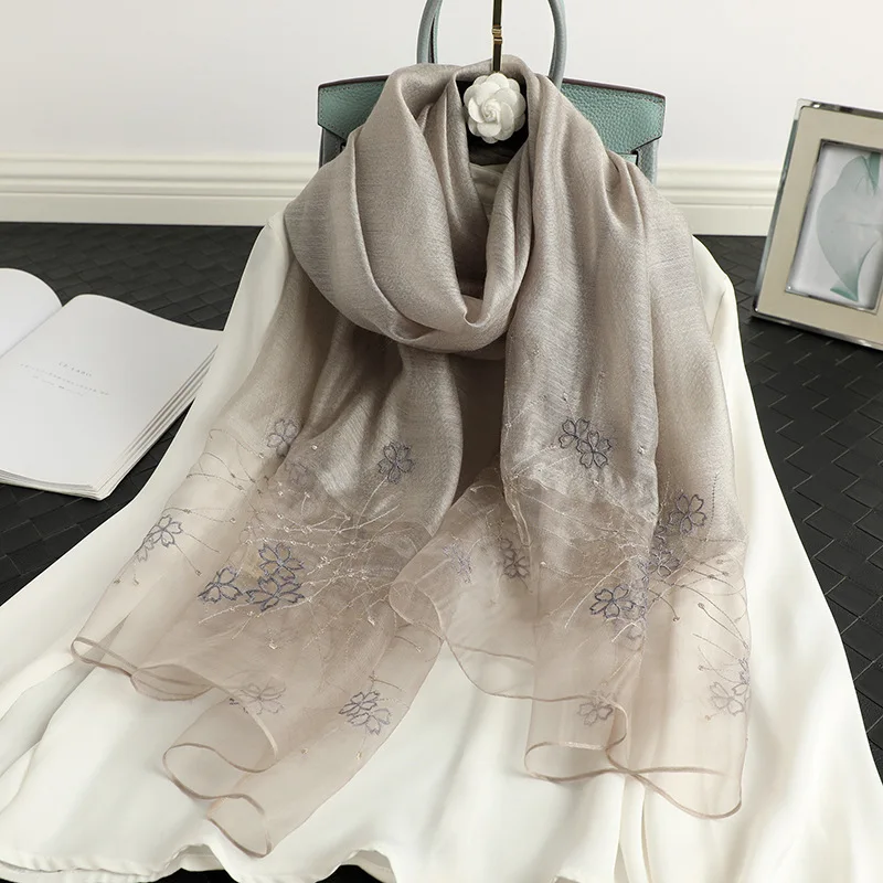 

New embroidered gold and silver silk silk scarf mulberry silk scarf women White