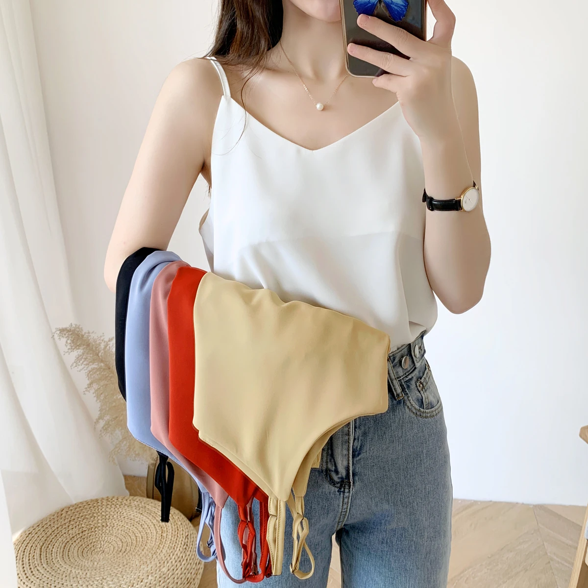 

Casual V-Neck Sexy Solid Satin Blouse Woman Camis Tank Tops Render Chiffon Sleeveless Camisole Top Halter Camis Tops Blusa