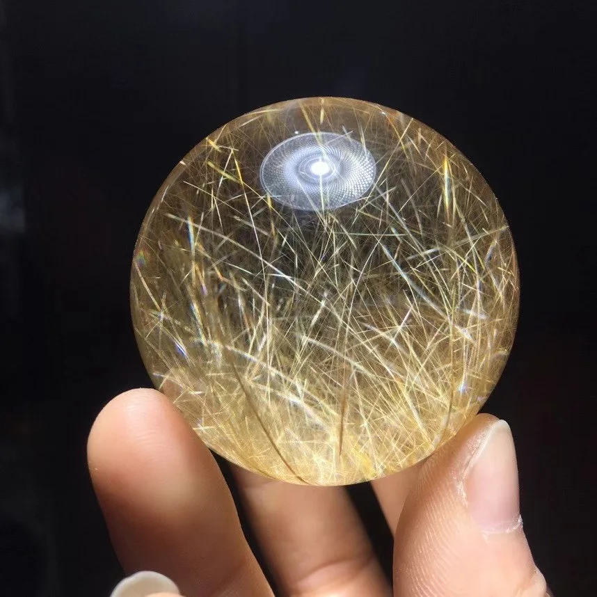 

The diameter of the natural hair crystal ball is 4.7 cm, the hair is smooth, the crystal is clean, and the financial resources a