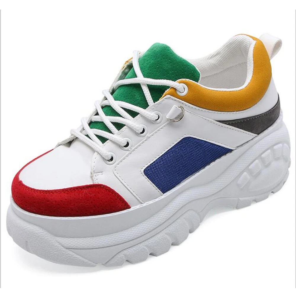 Модная женская обувь Сезон весна Новинка Маленькие белые туфли Женская цветная