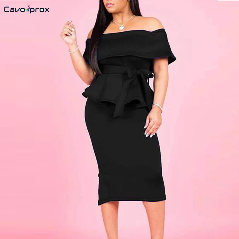 Женский комплект из двух предметов блузка с открытыми плечами и поясом длинным