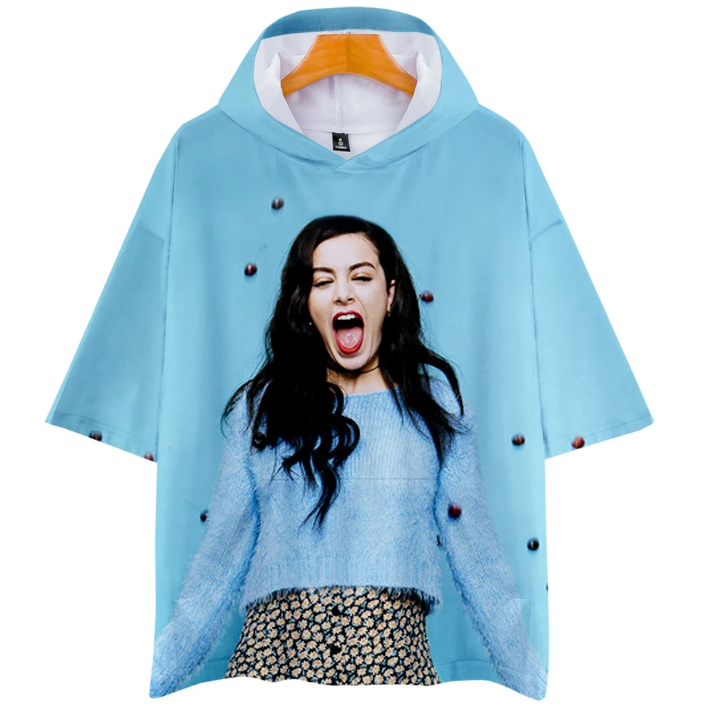 Футболка Шарли XCX Шарлотта Эмма айсинсон с коротким рукавом капюшоном унисекс