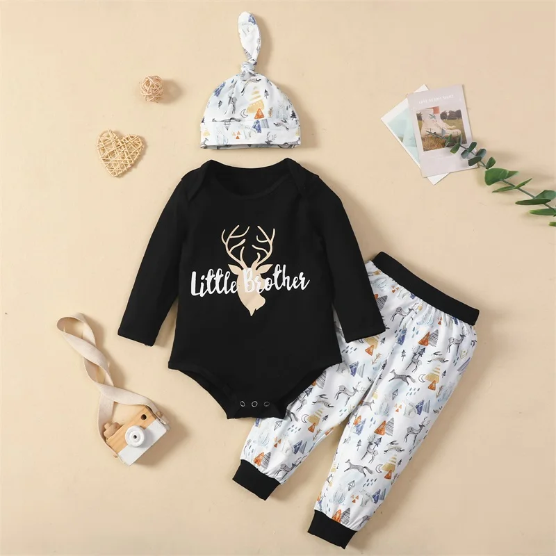 

0-24M Baby Boys Clothing Newborn Letter Deer Head Print Long Sleeve O-Neck Rompers Animal Pattern Pants Knotted Cap 3pcs Outfits