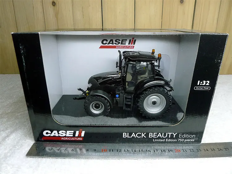 Чехол UH 1:32 5380 IH Maxxum 145 черный красивый трактор Литые металлические модели
