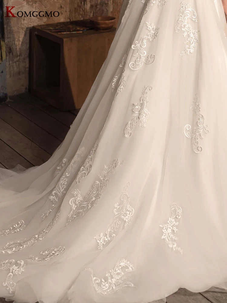 

2021 Hot Sale Sweetheart Neck Three Quarter Sleeve Bridal Ball Gown Luxury Embroidery Appliques Tulle Plus Size Wedding Dress