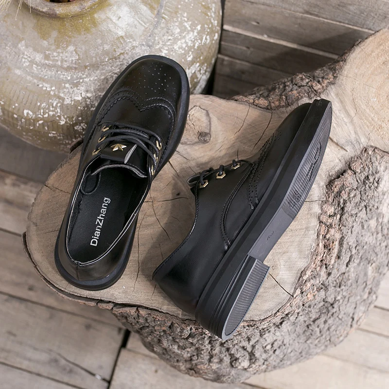 

New High-quality Leather Lace-Up Women Small Leather Shoes New Designer Basic Solid Section Shoes Woman Female Leisure W40-30