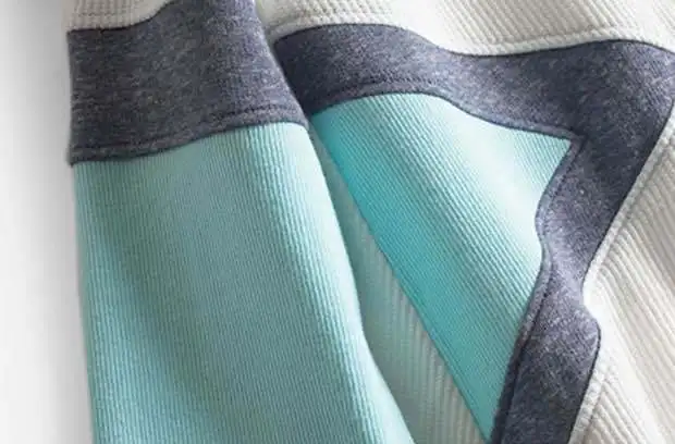 

Stitching Simple and Old V-neck Loose Waffle Bottoming Shirt