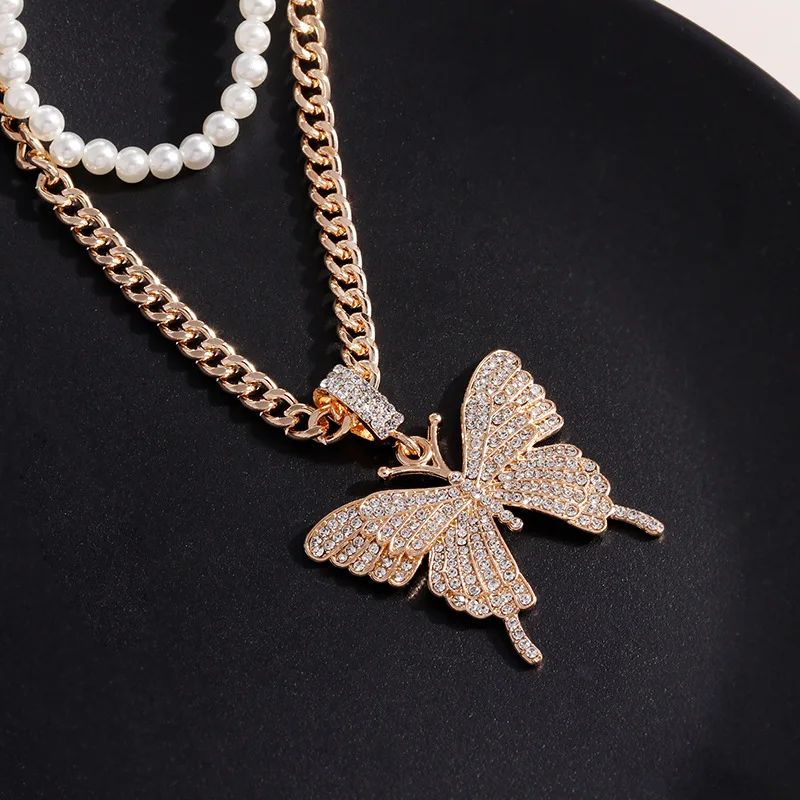 

2021 Vintage Big Crystal Butterfly Pendant Necklace Women Girls Female Imitation Pealr Choker Necklace Jewelry Mothers Day Gift