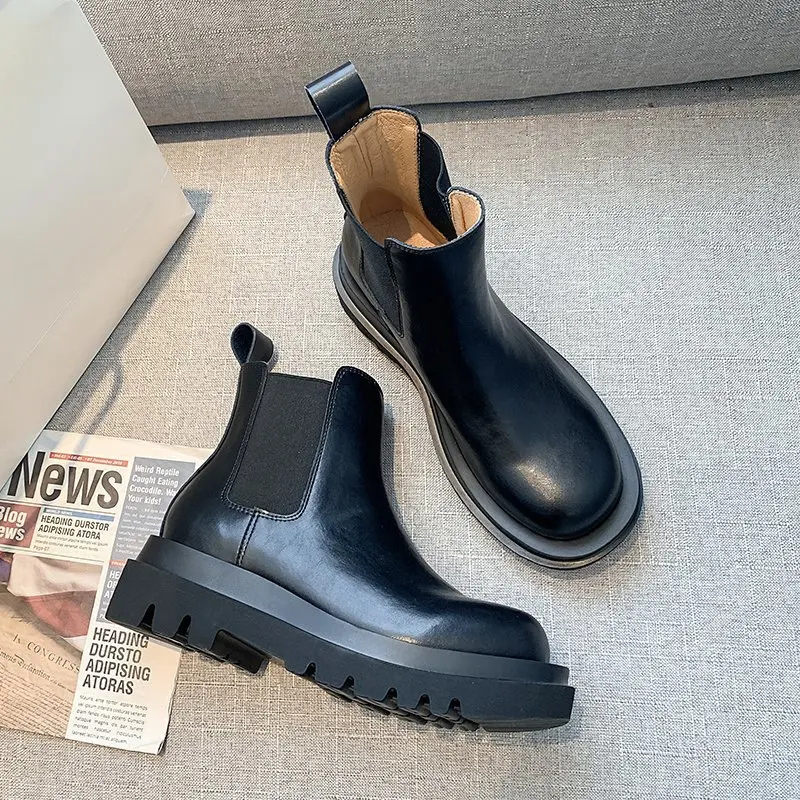 

Женские ботинки из натуральной кожи; Брендовые ботинки на платформе; Женские ботинки на не сужающемся книзу массивном каблуке; Женские боти...