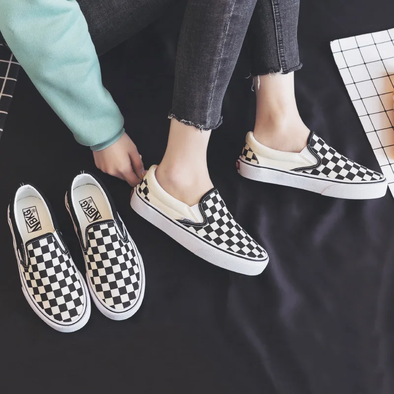 

Lazy shoes women one pedal light cloth shoes women 2020 Summer canvas shoes cute women Retro Hong Kong style casual shoes