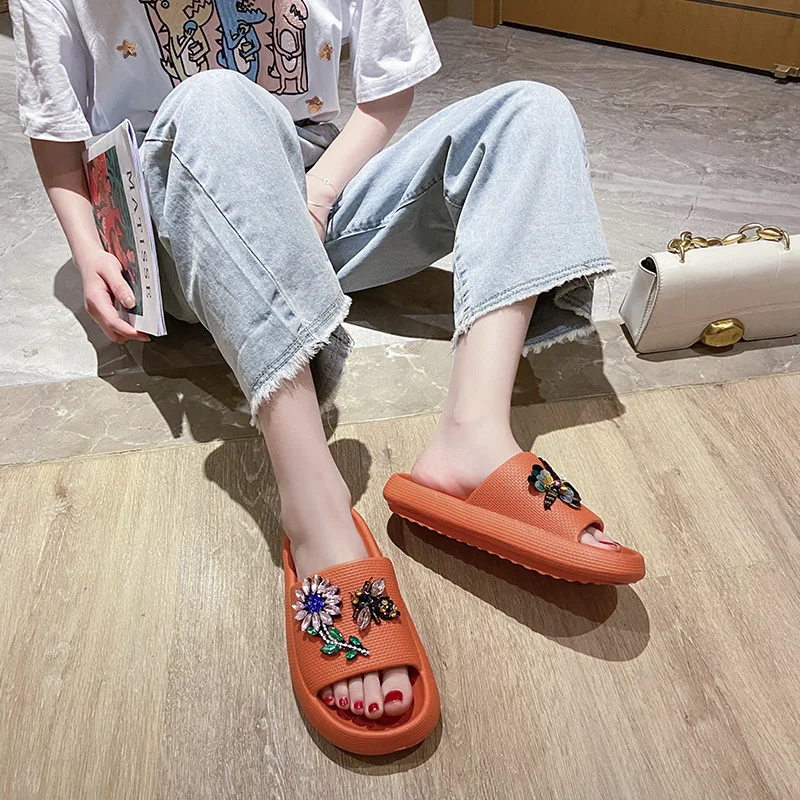 

Women Slippers Summer Fashion Butterfly Rhinestone Flat Sandals Casual Beach Shoes Wedges Slippers Women Open Toe Shoes TX435