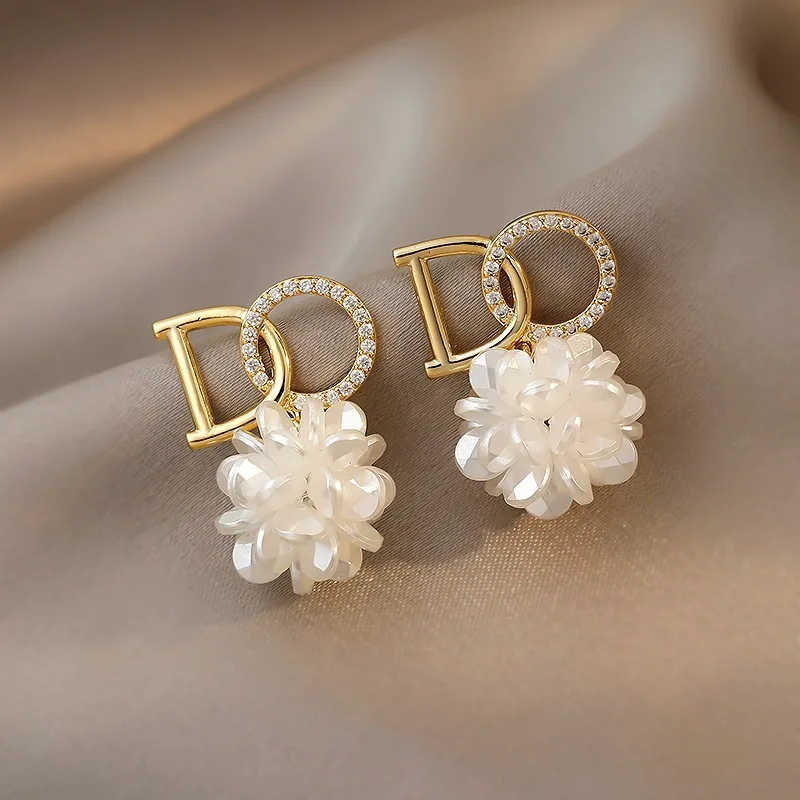 

1 Pair Trendy Ear Stud Piercing Earrings Stud Gift Jewelry for Girl Friend