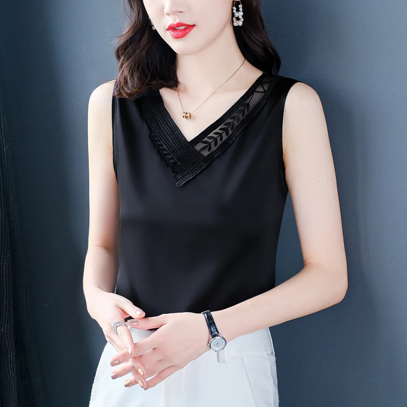 

New summer satin stitching lace v-neck camisole women's bottoming shirt black cover belly sleeveless top tank top women