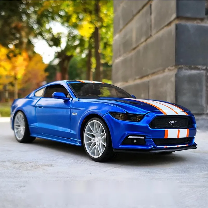 

Модель спортивного автомобиля Ford Mustang GT 1:24, металлическая Игрушечная модель автомобиля, коллекционная игрушка для детей