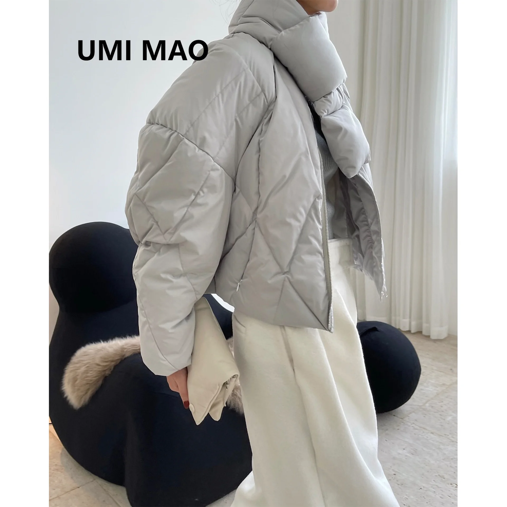 

Куртка женская зимняя на 90 утином пуху с рукавами из ягненка и круглым вырезом