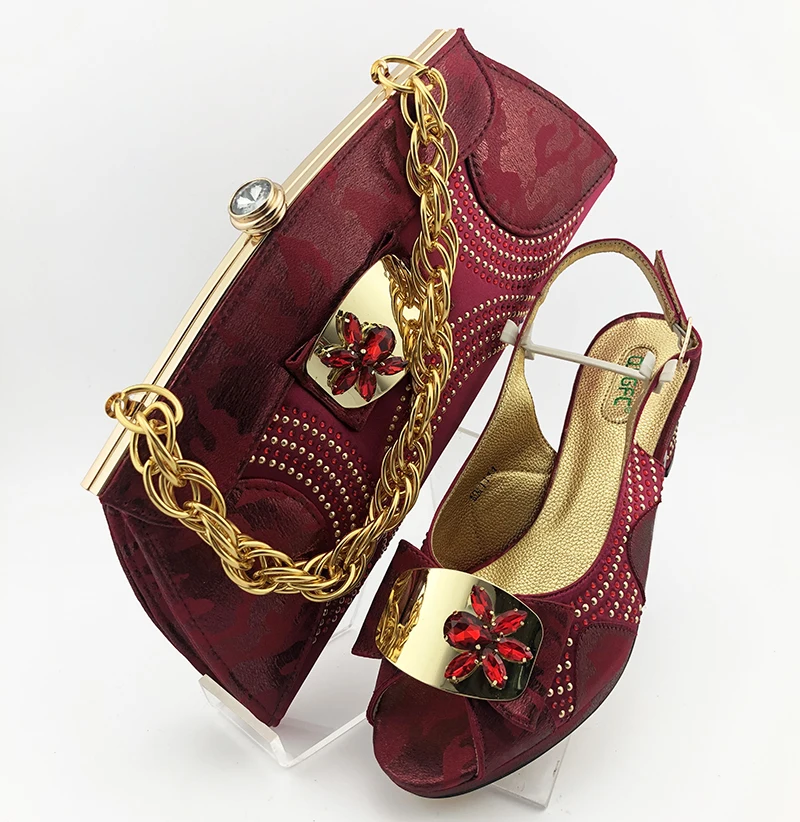 Italian Newest Special Rhinestone and Metal Decoration Style Women Shoes and Bag Set in Gold Color  