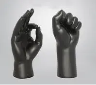 

Статуэтка из смолы в виде жеста «сделай кулак»