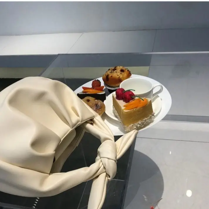 

Vintage Design Ladies Hobos Shoulder Bags Soft PU Leather Women Handbags Bow Folding Female Small Bucket Bag Fashion Tote Purse