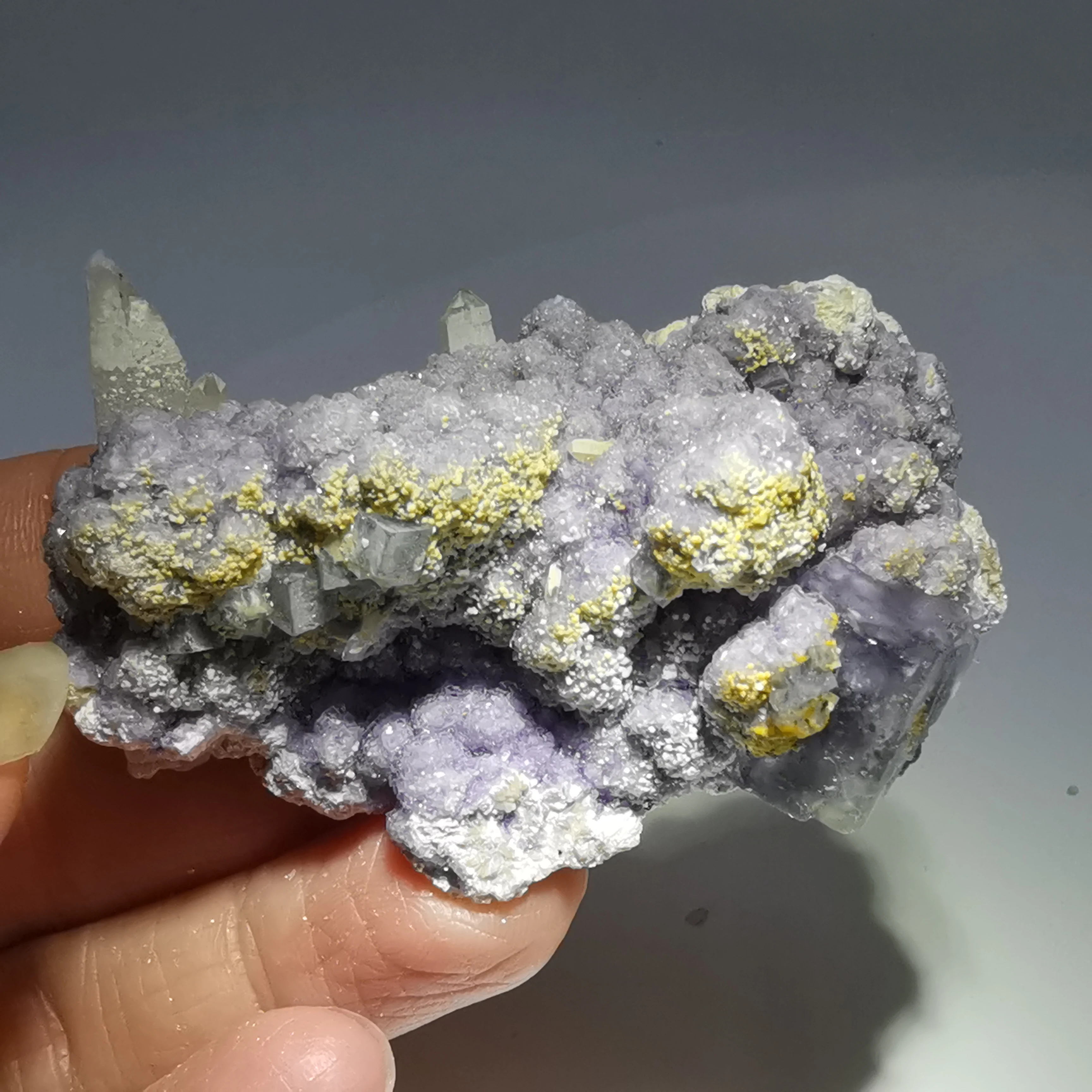 

46.3gNatural purple Fluorite Crystal mineral stone home decoration restoration wheel vein teaching specimen collection ornaments
