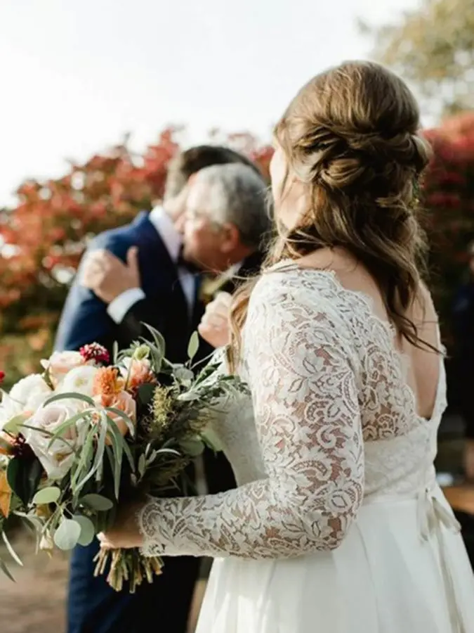 

O-Neck Beading Lace Long Sleeves Plus Size Wedding Dress Lace Beach Vestidos de novia Full IlUnique lusion Bridalgowns New