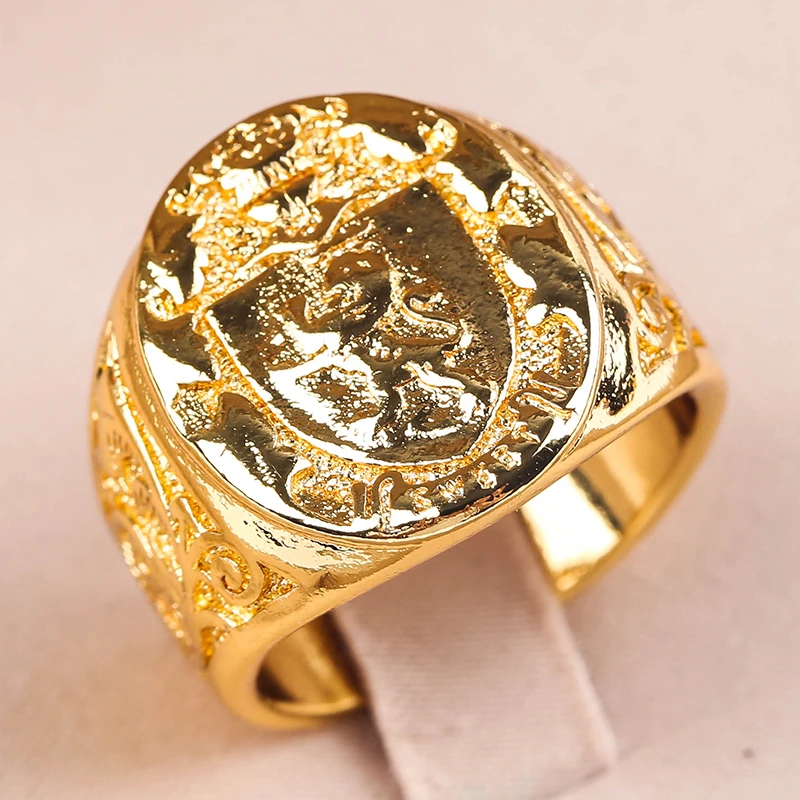 Роскошное позолоченное кольцо в стиле герба оружия с гравировкой для мужчин и