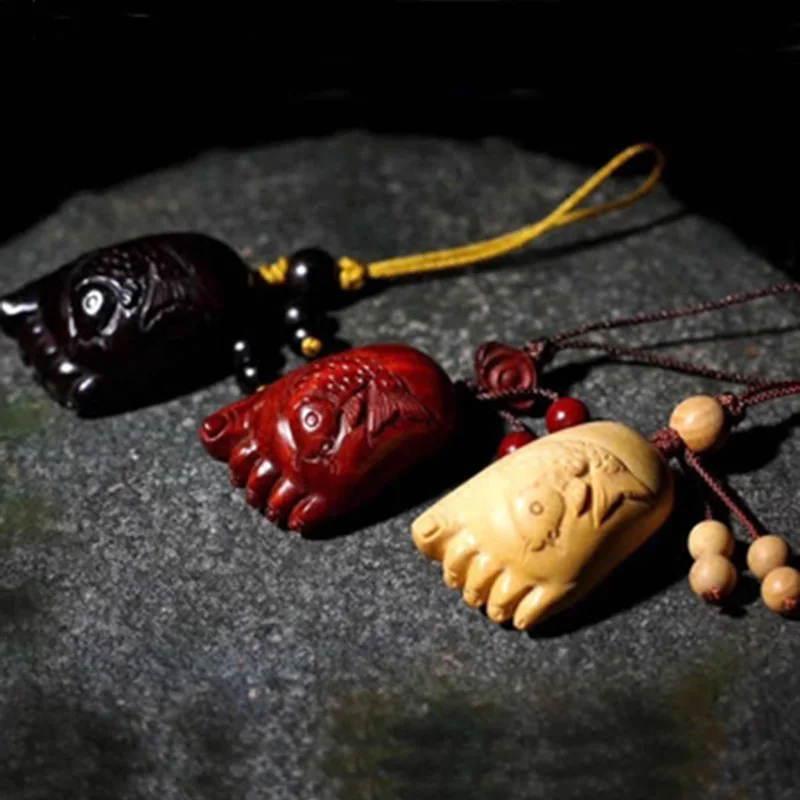 

Original DIY natural authentic Indian small leaf red sandalwood boxwood ebony rich pendant keychain couple mobile phone chain