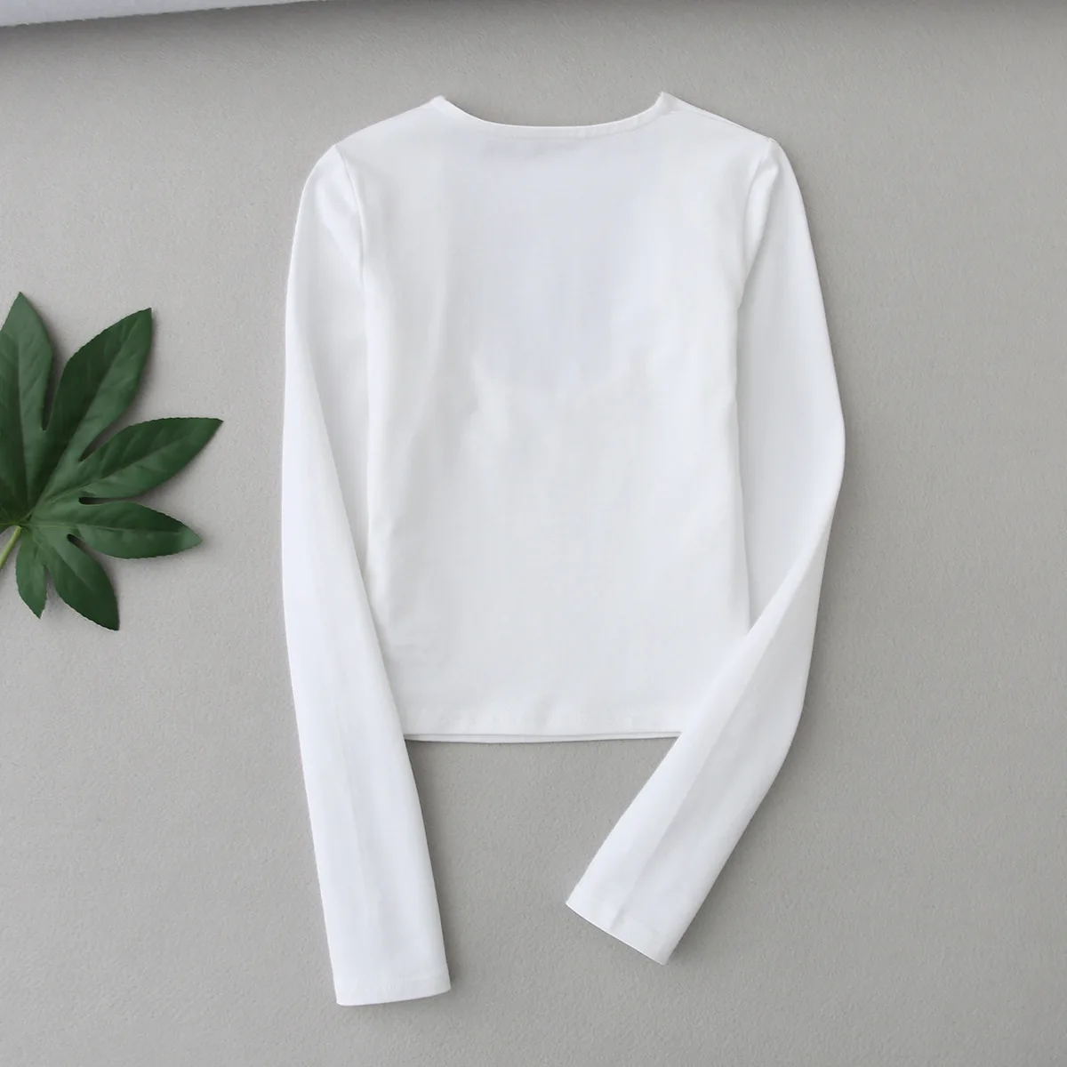 

Spring 2021 new self-cultivation regular double-layer U-neck pure color long-sleeved pullover T-shirt top young women Solid