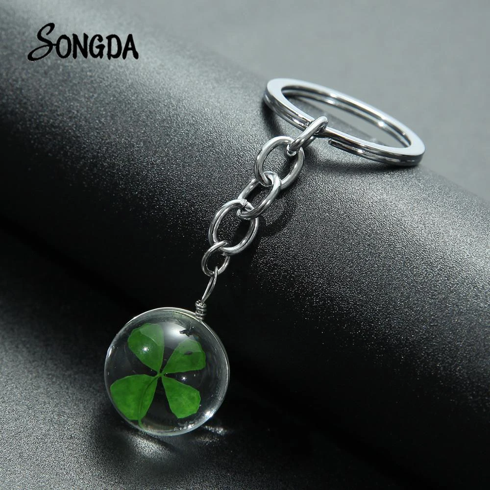 

Green Dry Four Leaf Clover Keychain Creative Colorful Natural Dried Flower Glass Crystal Ball Women Bag Charms Key Chain