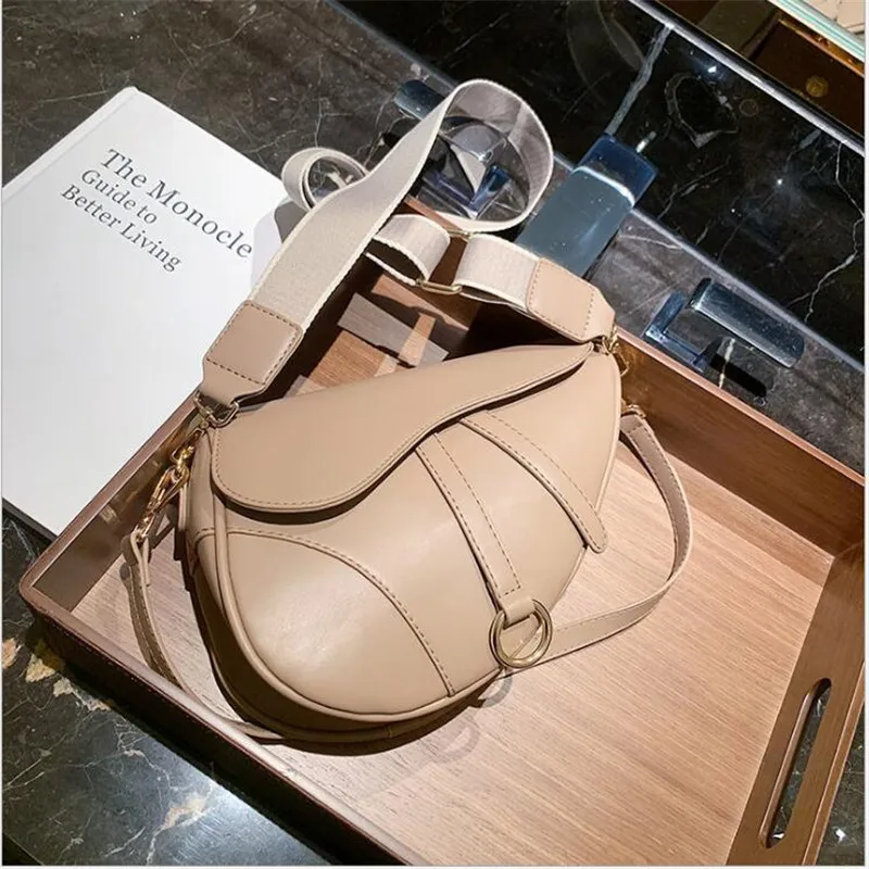 

High-end western style small bag women's 2020 popular new Korean version of the wild one-shoulder messenger bag