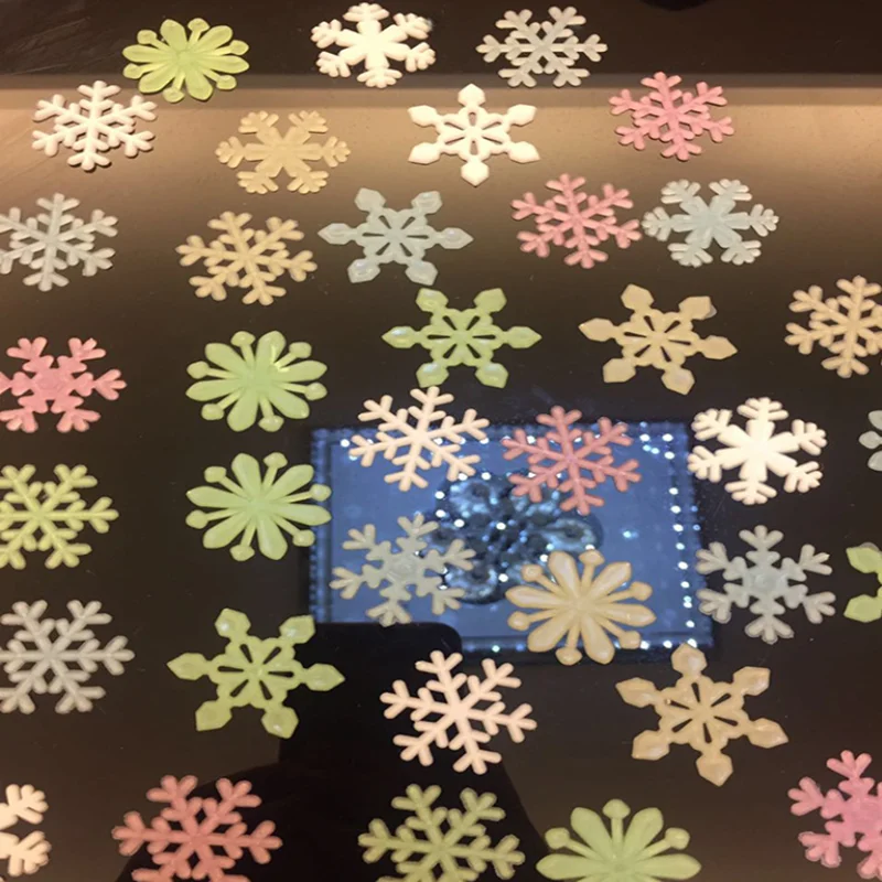 50 шт. 3D большая Снежинка для хранения энергии ФЛУОРЕСЦЕНТНОЕ свечение в темноте