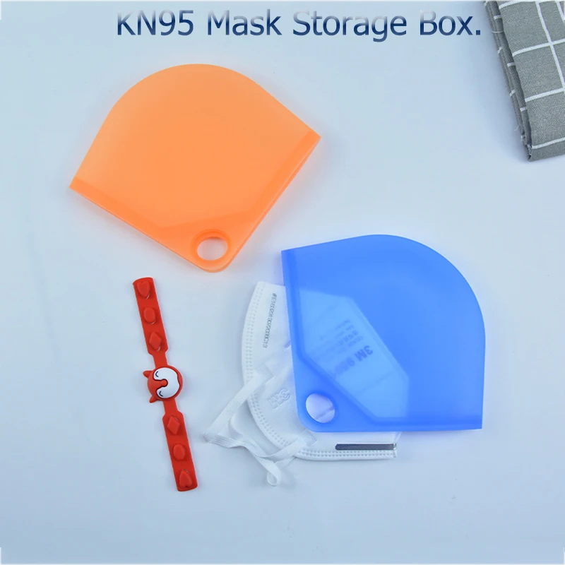 

5 Pcs Portable Face KN95 Masks Silica Gel Keeper Dustproof Moisture-proof Cover Holder Case Storage Isolate bacteria Bag