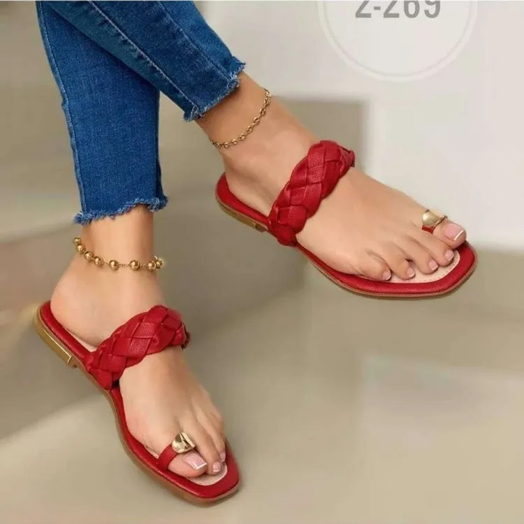 

2021 fashion summer new style braided toe metal decoration outdoor female slippers Solid color flat bottom Plus Size Slippers