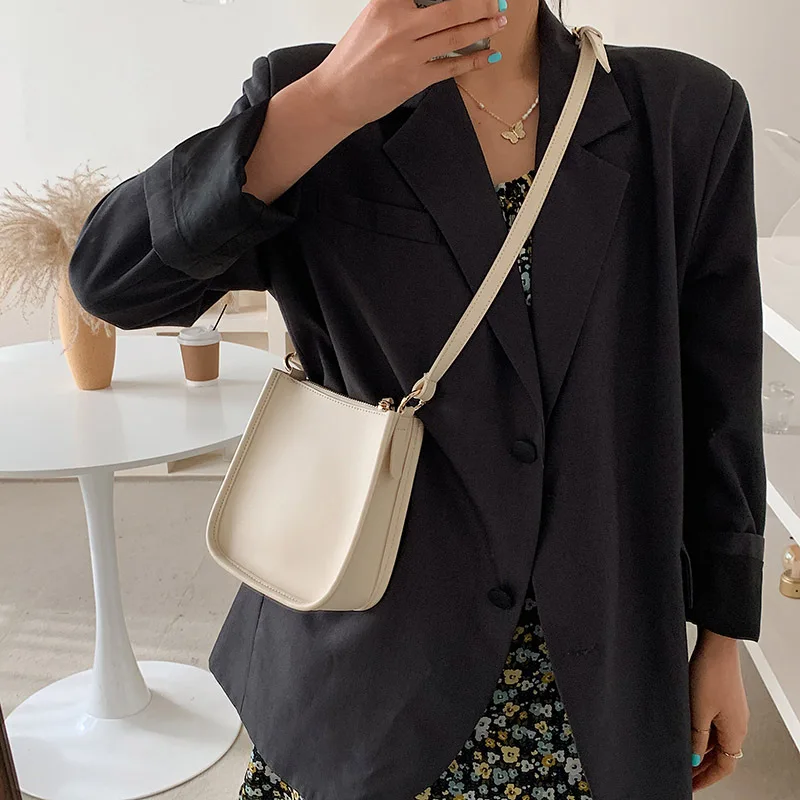 

High-quality Messenger Handbags 2021 New Lightweight Casual Shoulder Bag Ladies Vertical Large-capacity Pure Color Bucket Bag