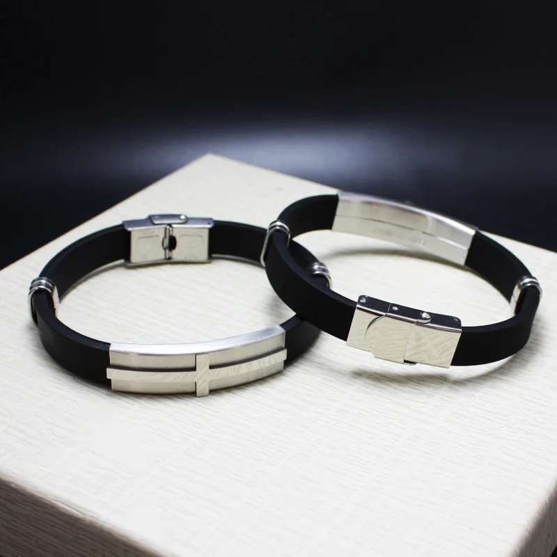 Простой браслет с крестом черного и серебряного цвета мужская бижутерия