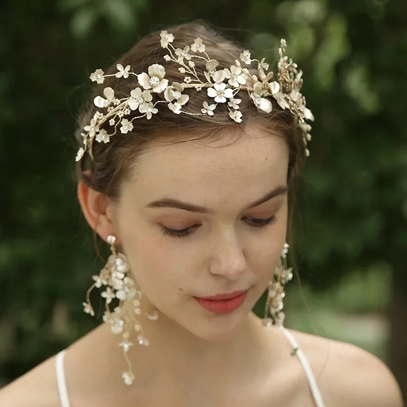 

Light Gold Color Women Crown Floral Bridal Hair Tiara Accessores Handmade Pearls Hair Jewelry For Wedding Party Prom