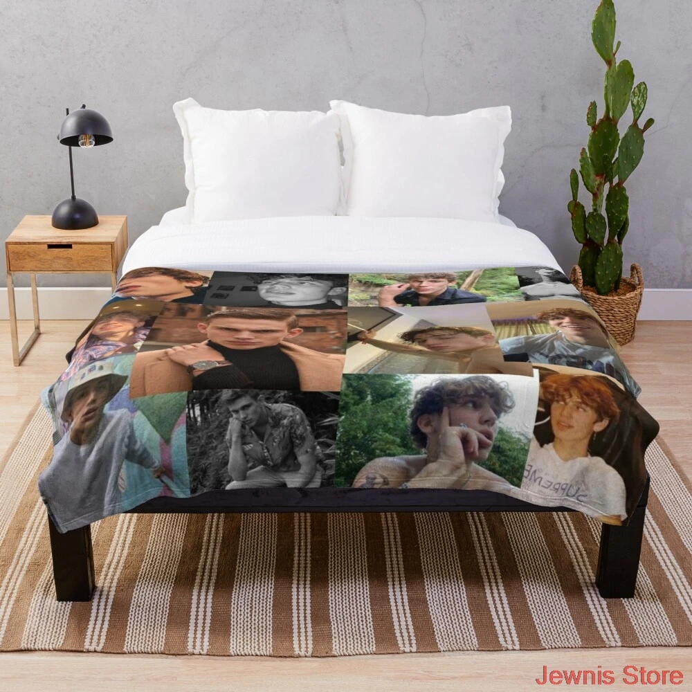 

Vinnie Hacker collage Blanket Print on Demand Decorative Sherpa Blankets for Sofa bed Gift