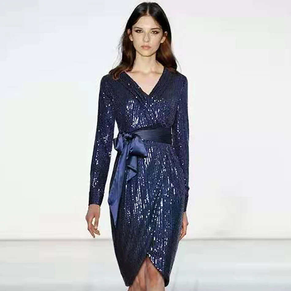 Расшитое блестками платье с v-образным вырезом и длинным бантом сексуальное