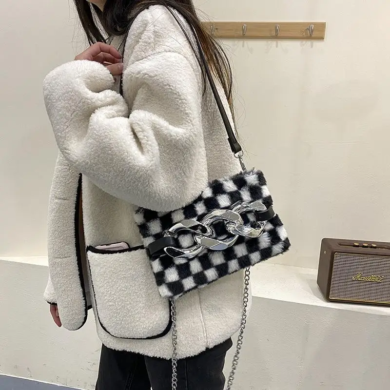 

Retro Chessboard Plush Shoulder Crossbody Bag Women's Chain Handbags Winter Furry Underarm Bags Female Pink Leopard Print Bags