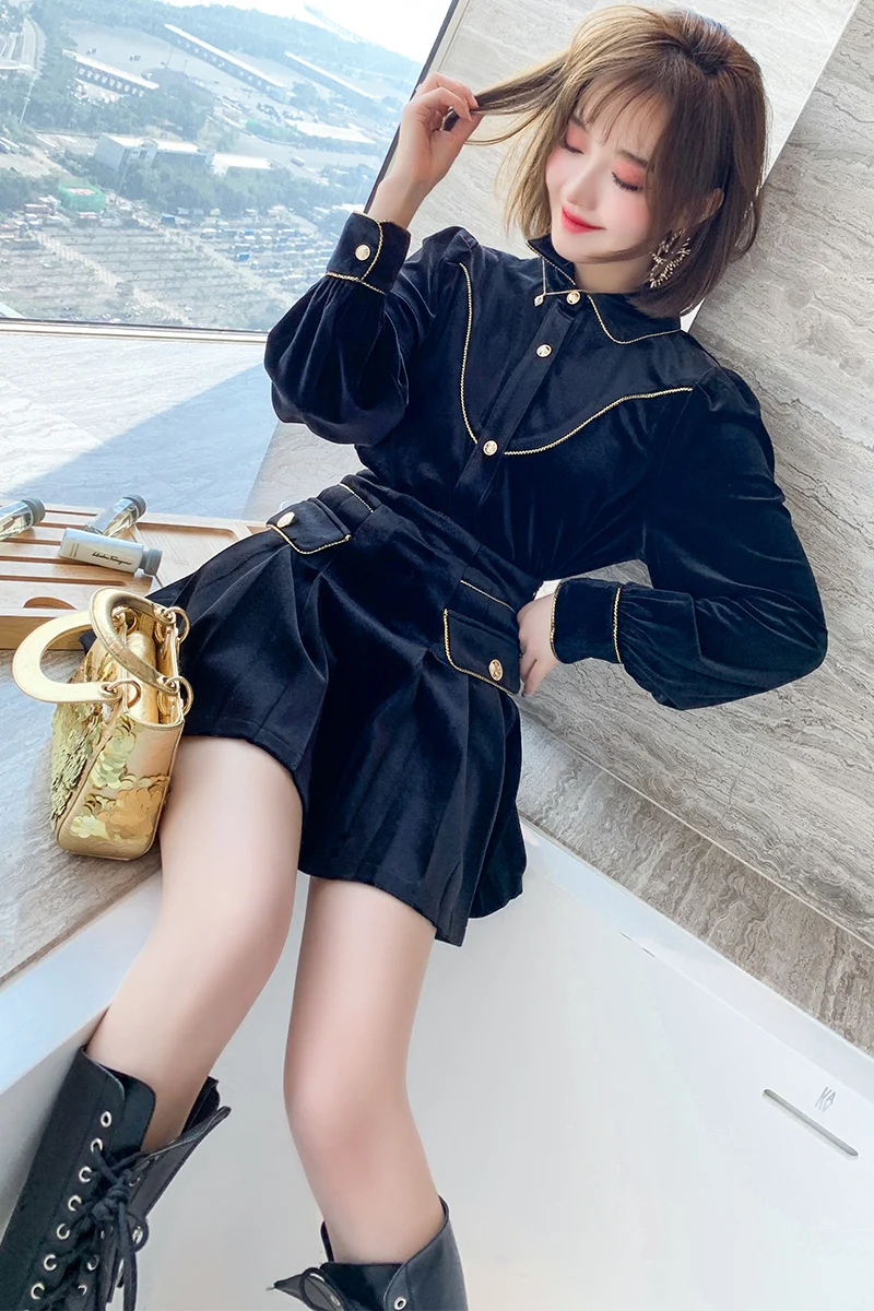 Fashionable OL temperament bright silk and velvet shirt + bag cover A word skirt suits the new female 2020 winter