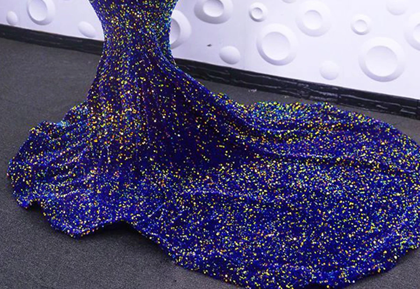 

Women Long Sparkly Evening Gowns Sexy Mermaid Off The Shoulder Sweetheart Royal Blue Sequined African Formal Evening Dress 2021